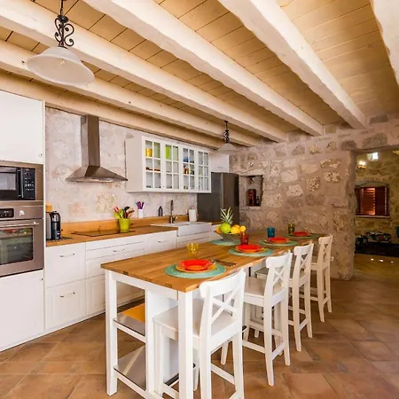 Dalmata Villa *